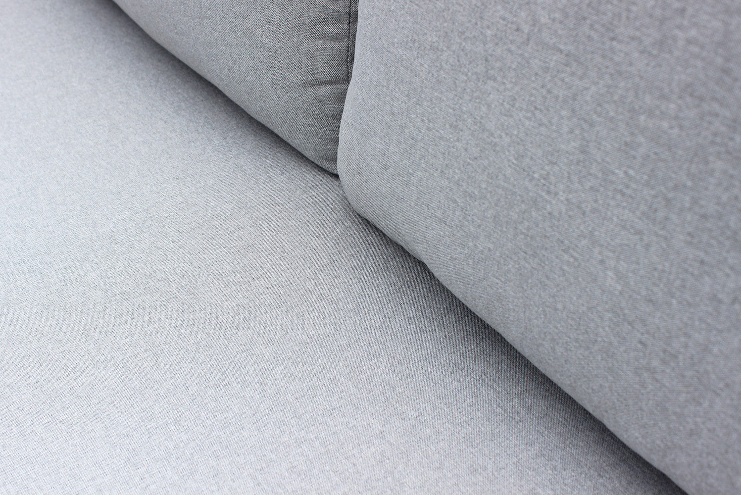 Divano con tavolino komodo c/cuscini