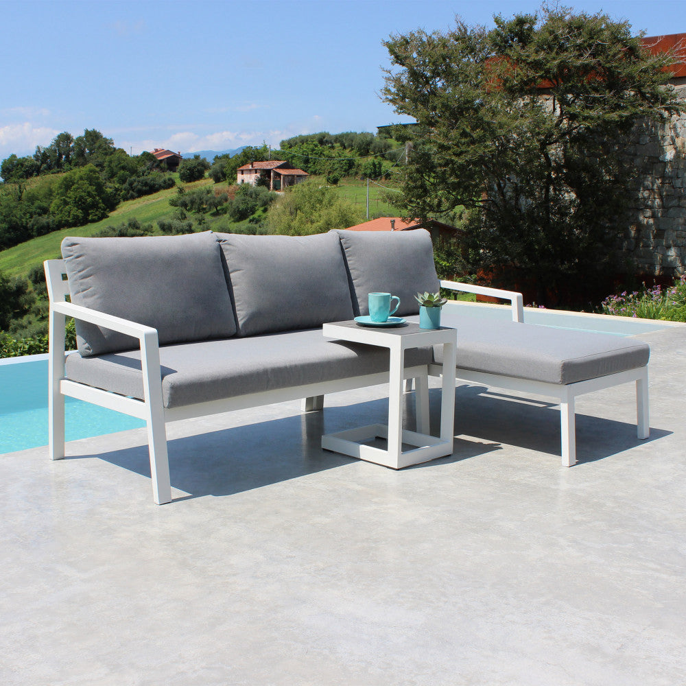 Divano con tavolino komodo c/cuscini