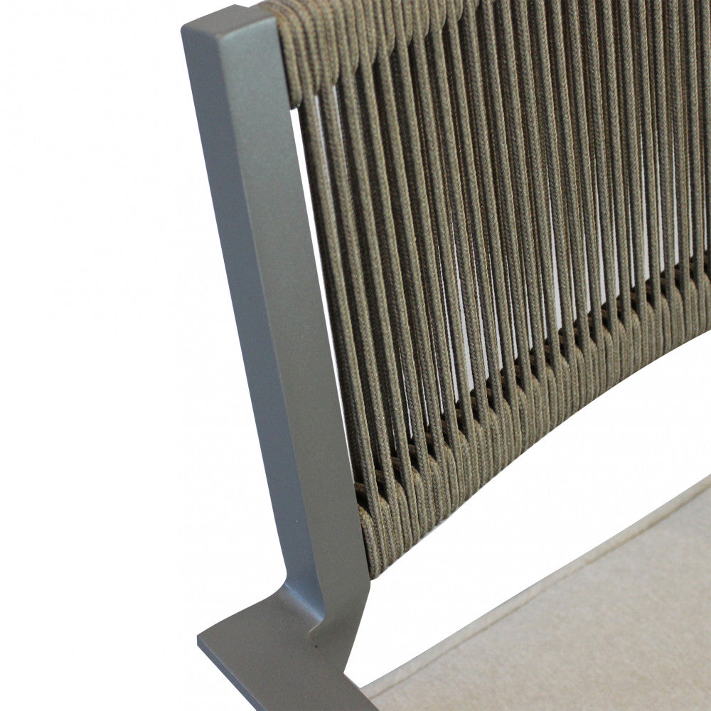 Poltrona maracay c/cuscini impilabile