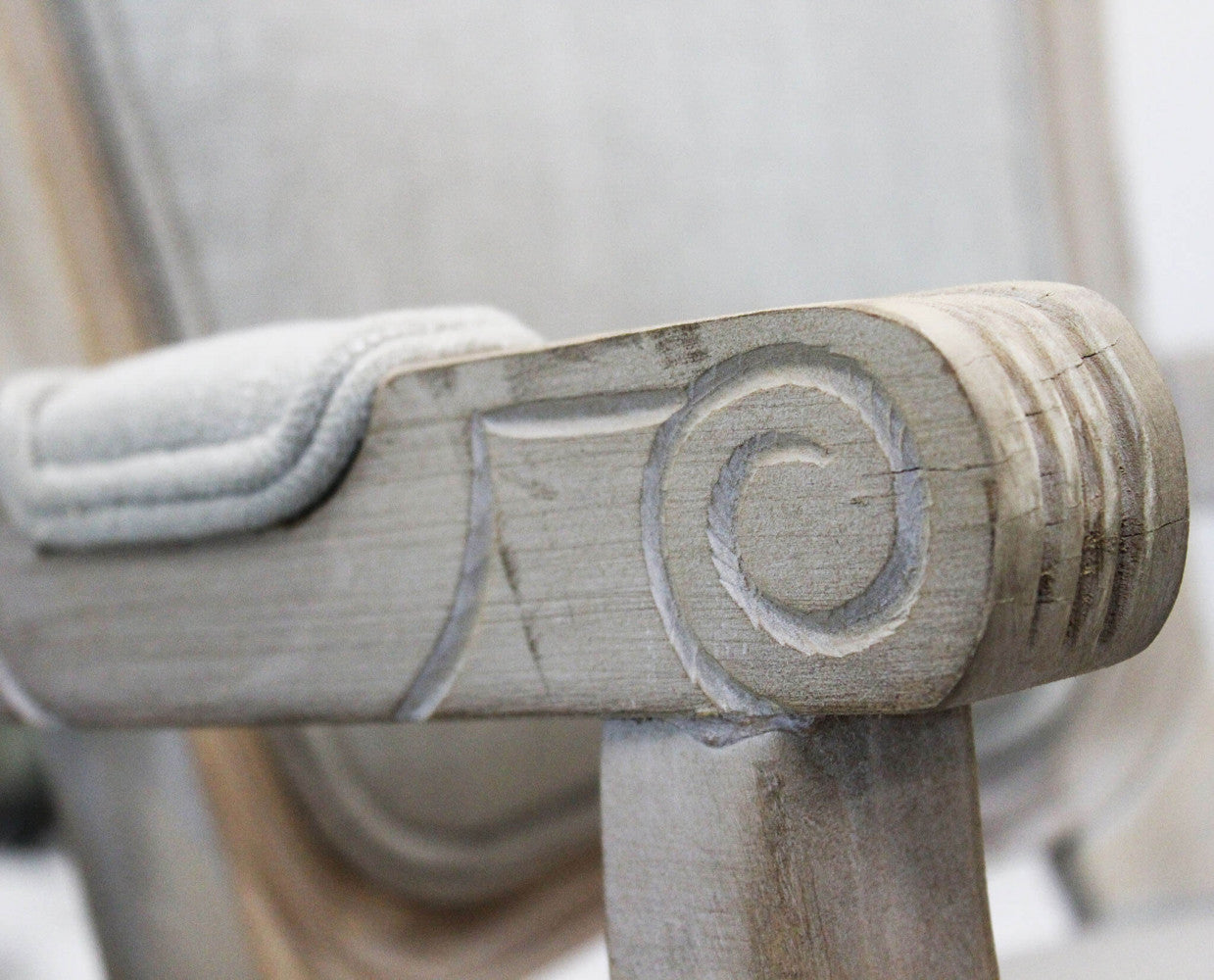 Poltrona romy in tessuto grigio