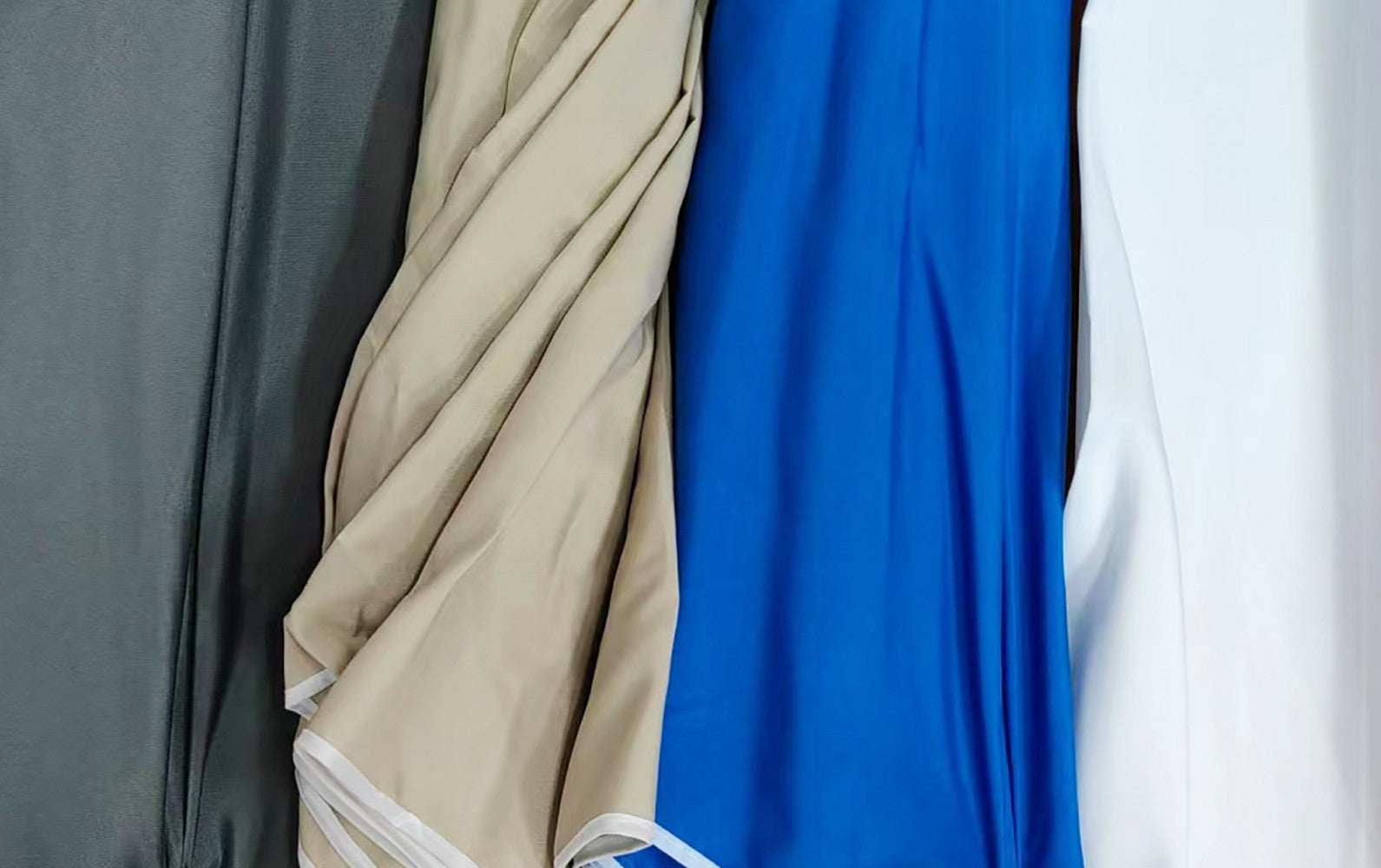 Polyester beach umbrella UV 200/32 solid color assorted